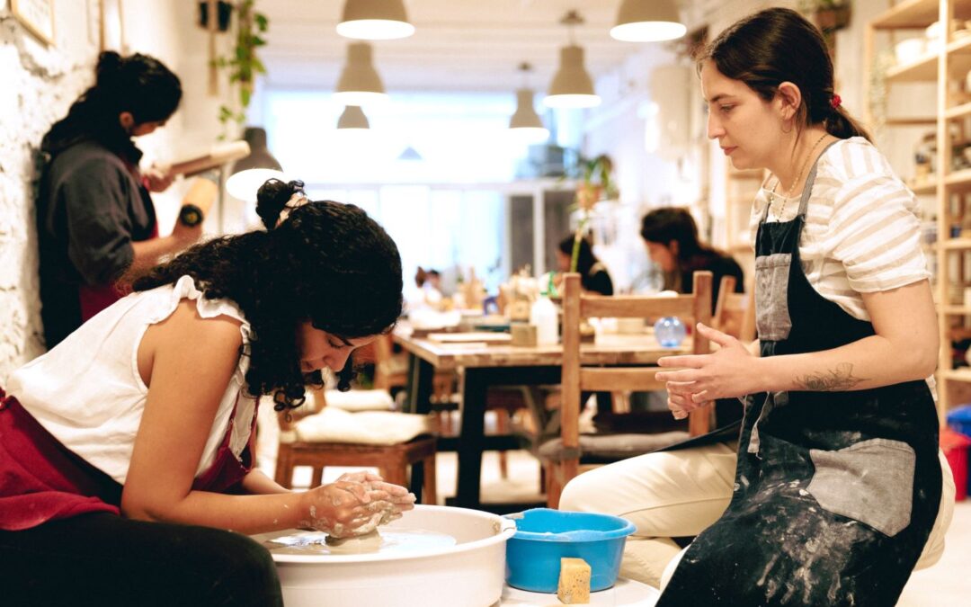Ceramic workshop in Barcelona : Creative Moment Earth